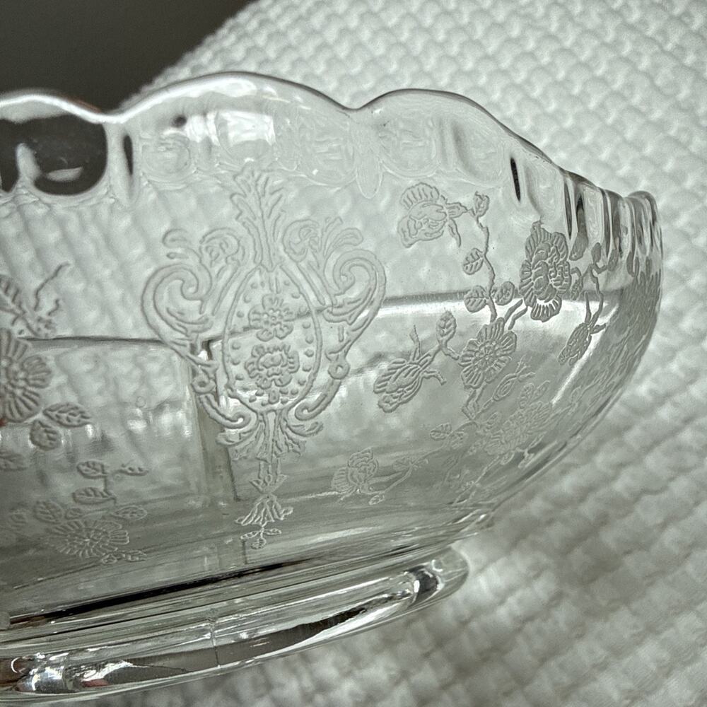 Vtg Cambridge Rose Point Etched Glass Divided Dish/Relish Dish W/ Scalloped Edge - Picture 10 of 11